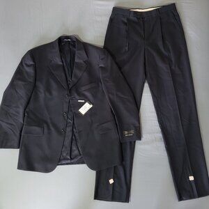 Carlo Scotti Men's Suit